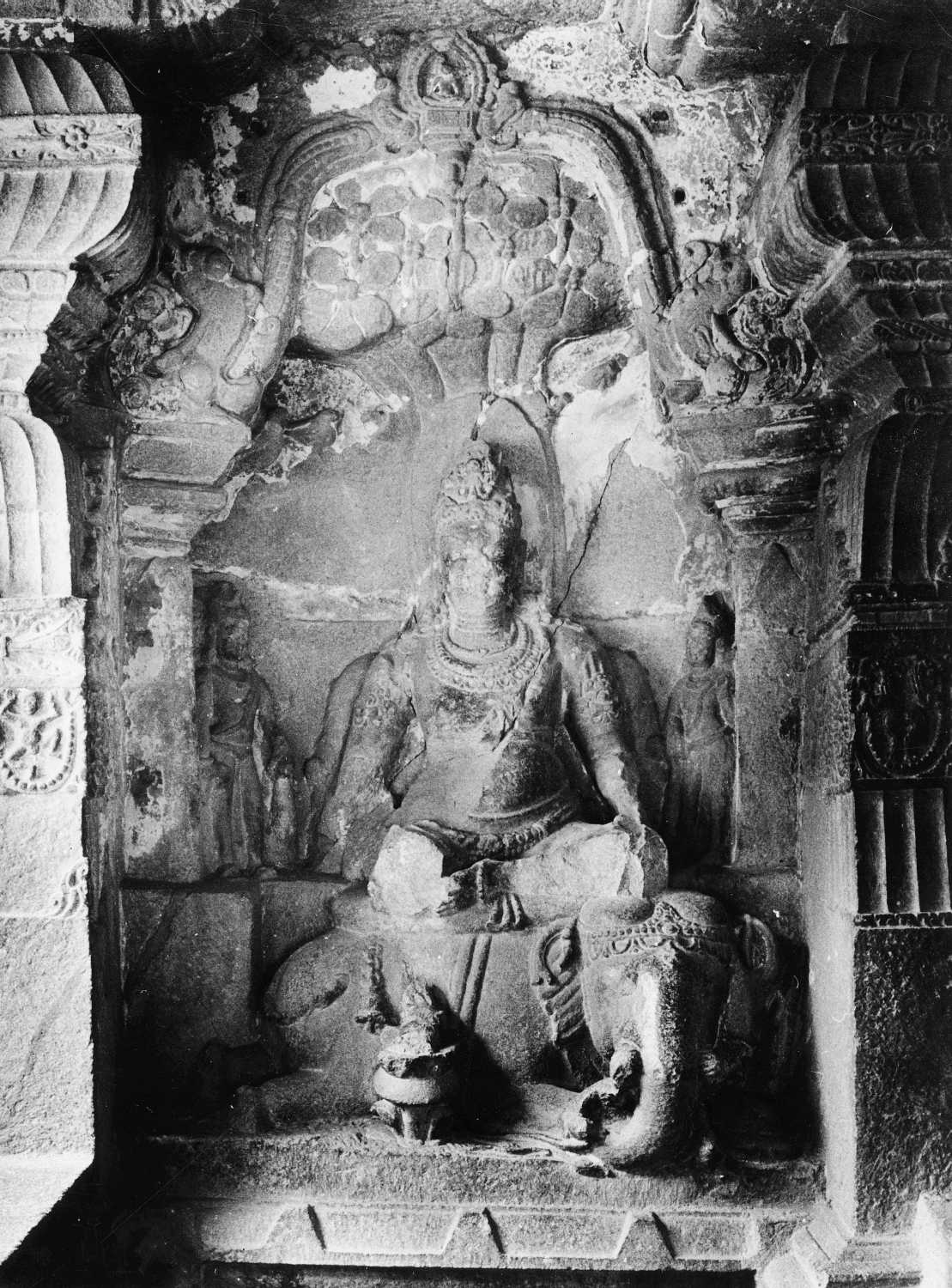 Cave 32 (Indra Sabha), Ellora