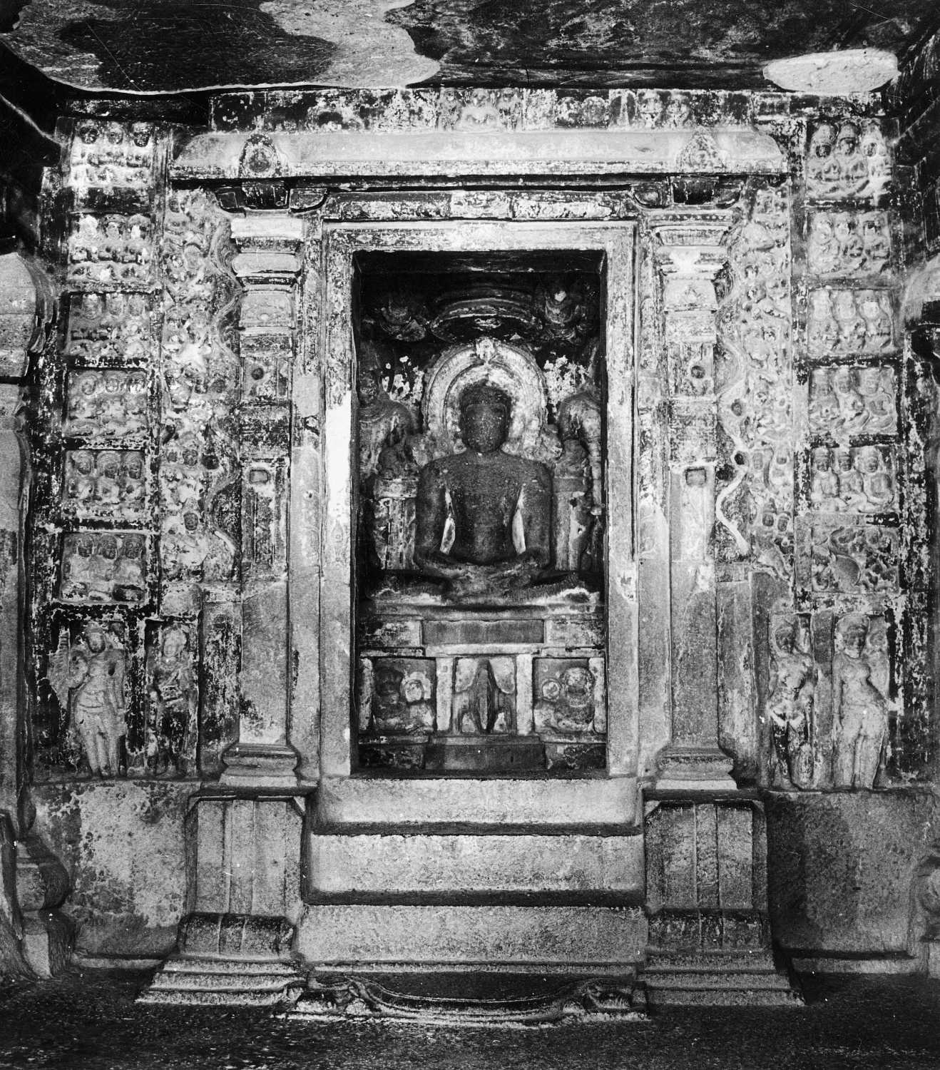 Cave 32 (Indra Sabha), Ellora