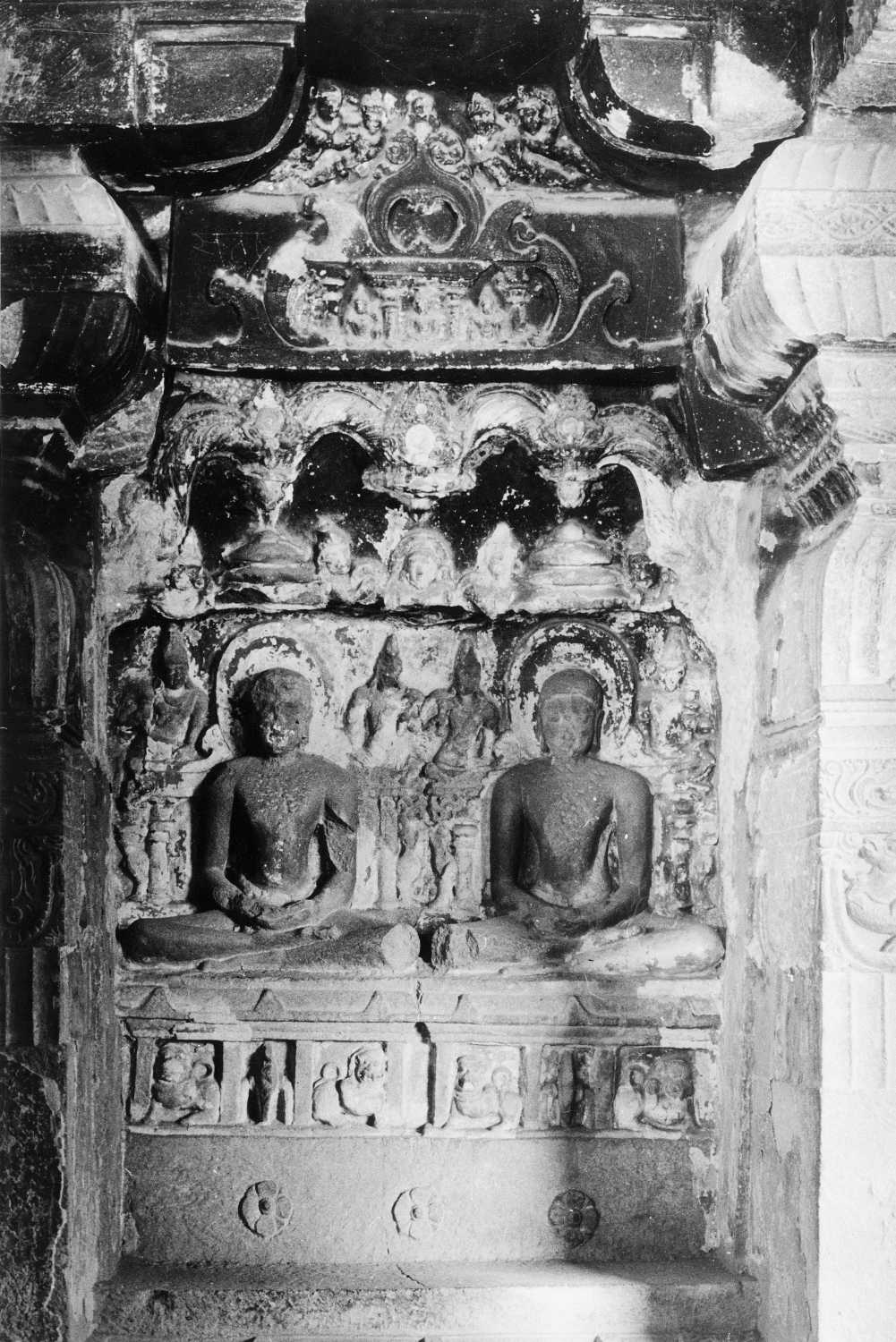 Cave 32 (Indra Sabha), Ellora