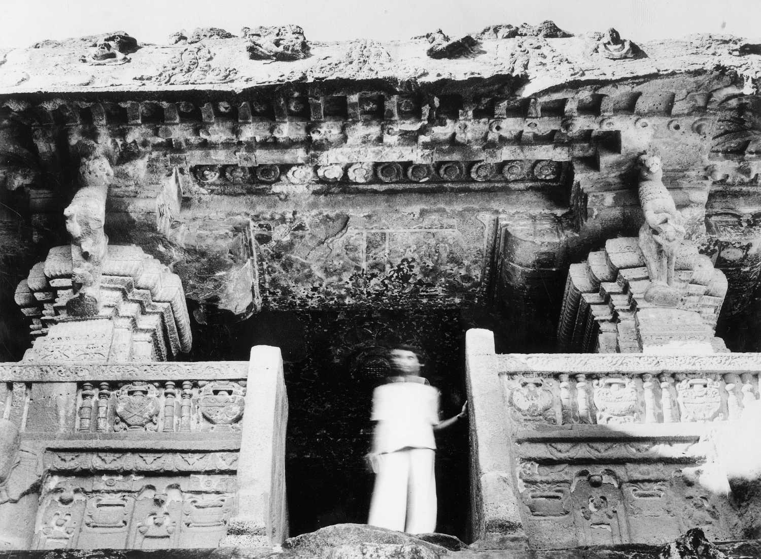 Cave 32 (Indra Sabha), Ellora