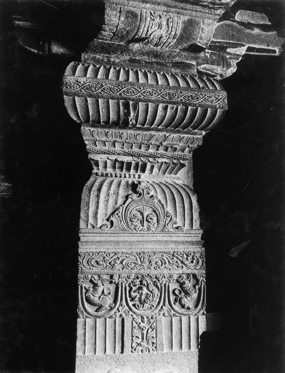 Cave 32 (Indra Sabha), Ellora