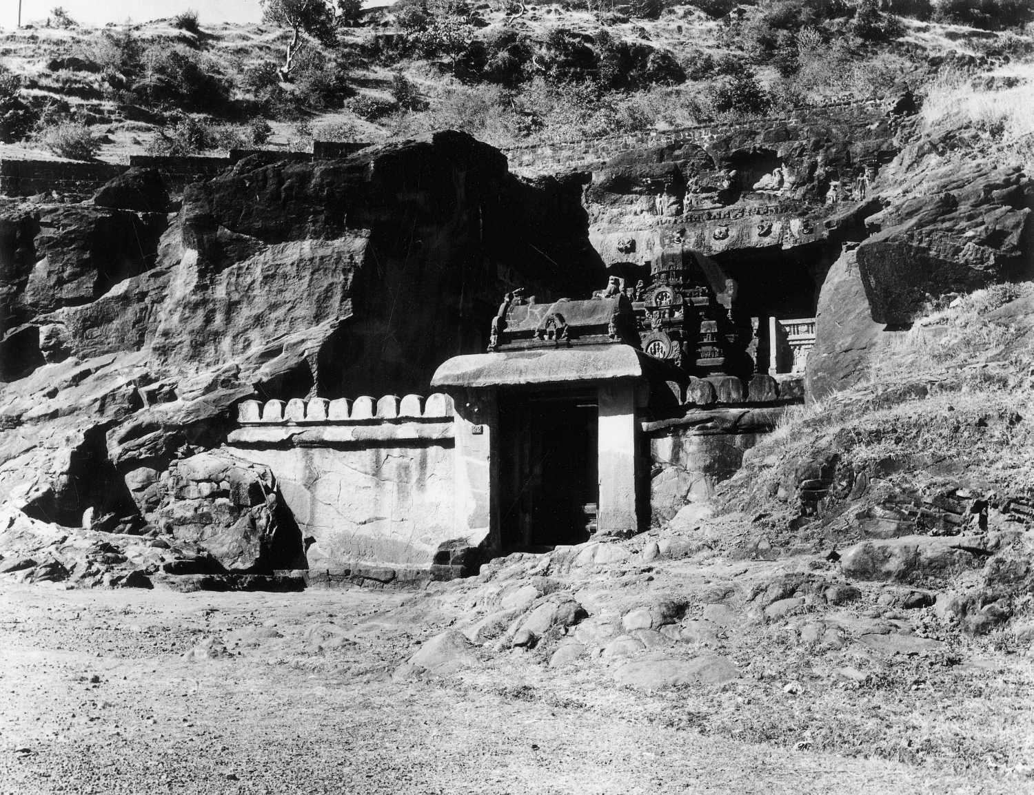 Cave 32 (Indra Sabha), Ellora
