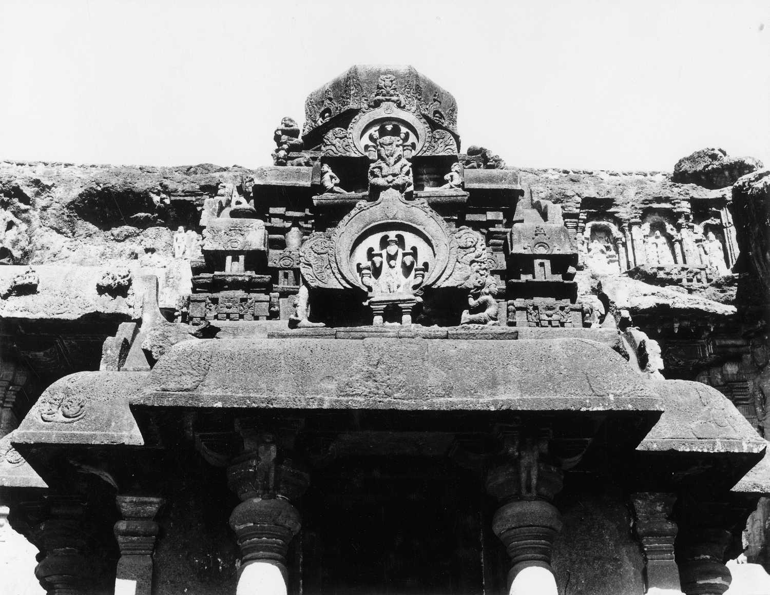 Cave 32 (Indra Sabha), Ellora