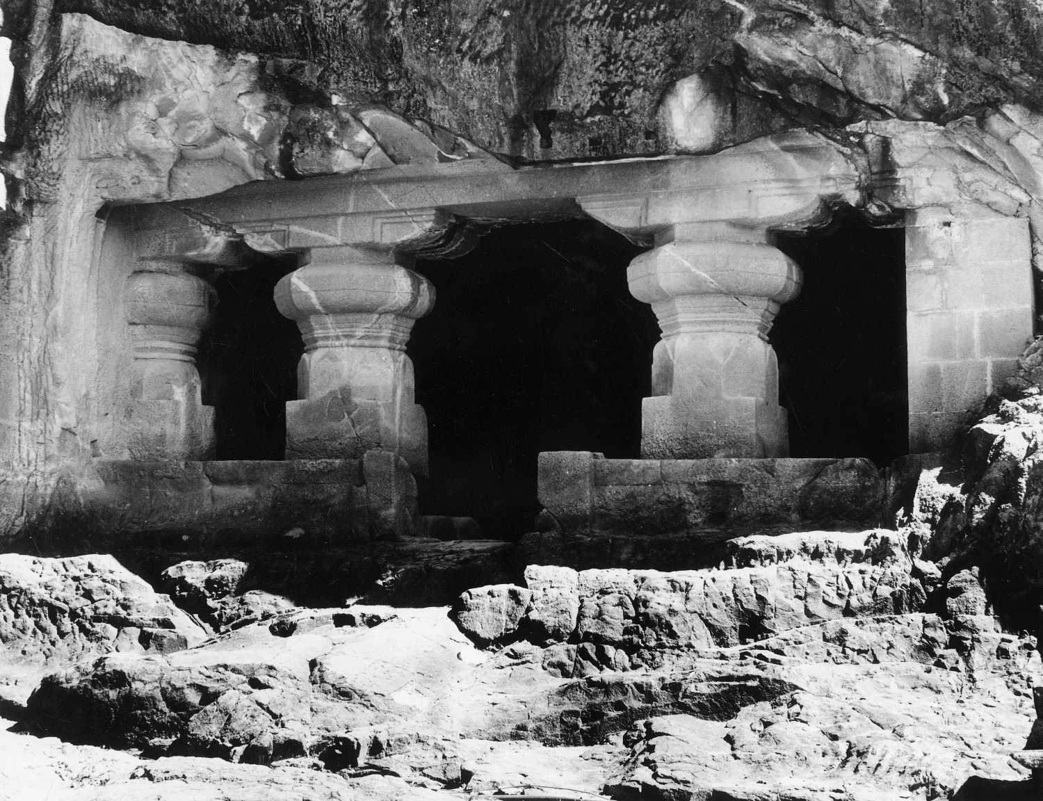 Cave 32 (Indra Sabha), Ellora