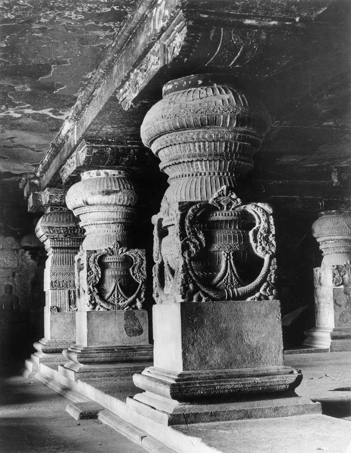 Cave 32 (Indra Sabha), Ellora
