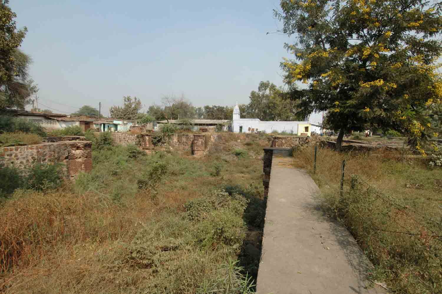 Chattri and Tank, Ballabhgarh