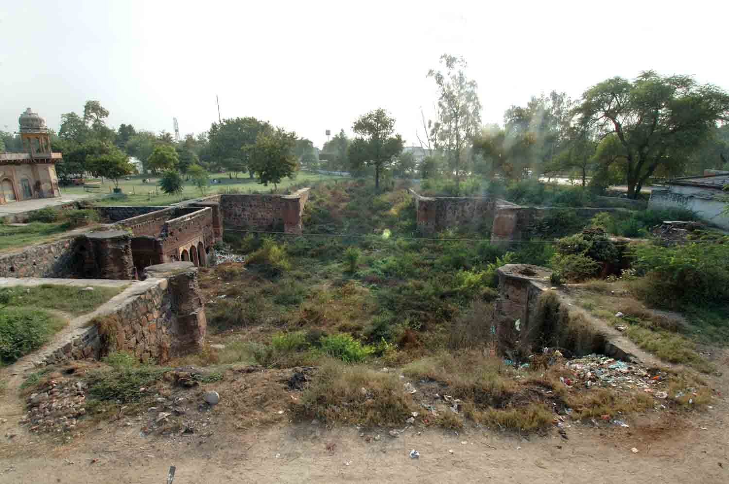 Chattri and Tank, Ballabhgarh