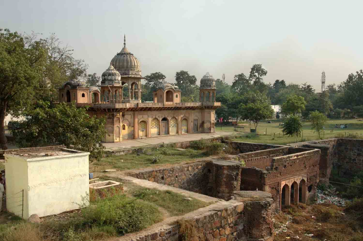 Chattri and Tank, Ballabhgarh