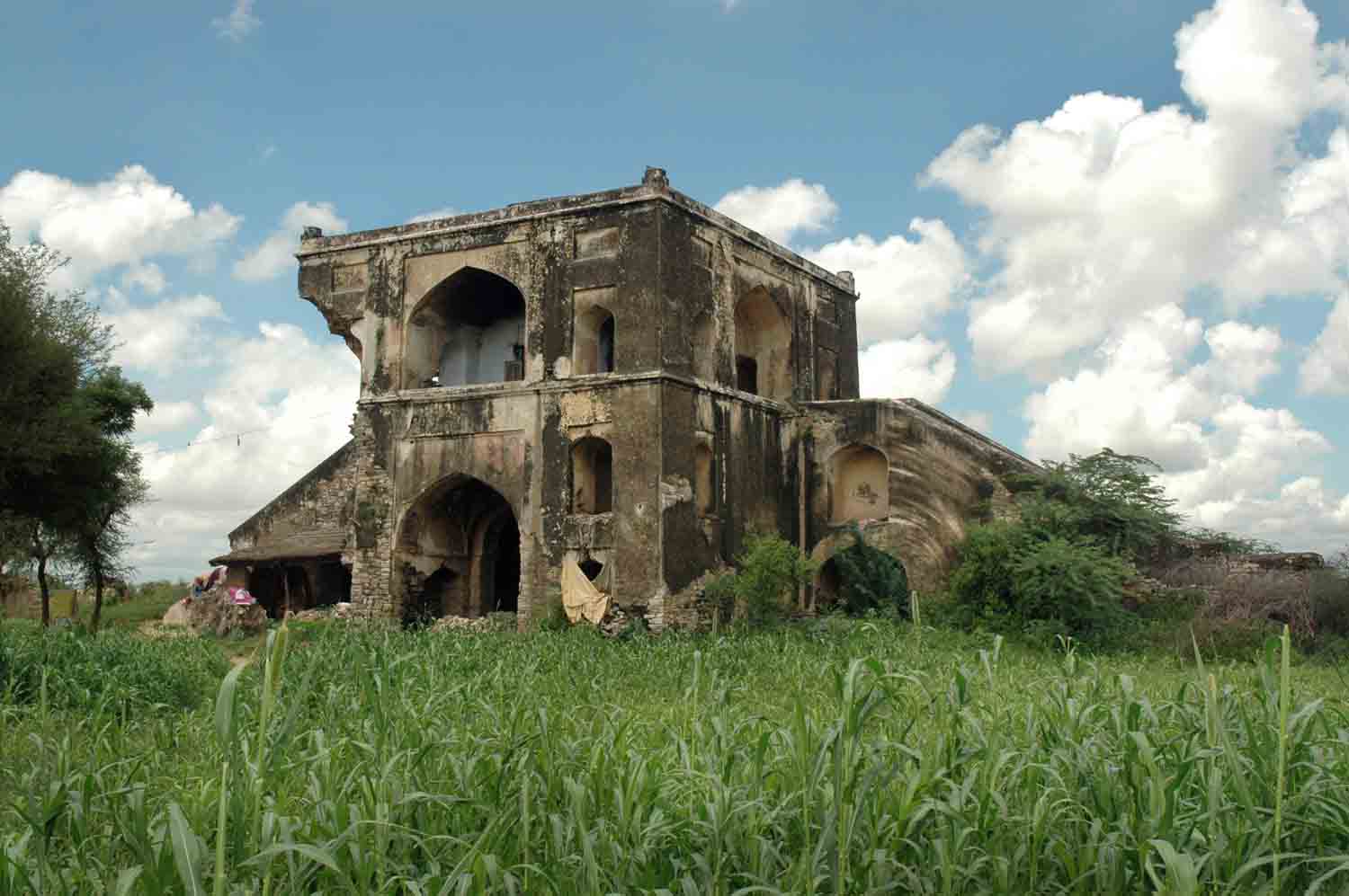 Tripolia darwaza, Narnaul